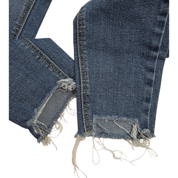 Old Navy High Rise Skinny Jeans - Size 6 - worn once - Picture 3 of 5